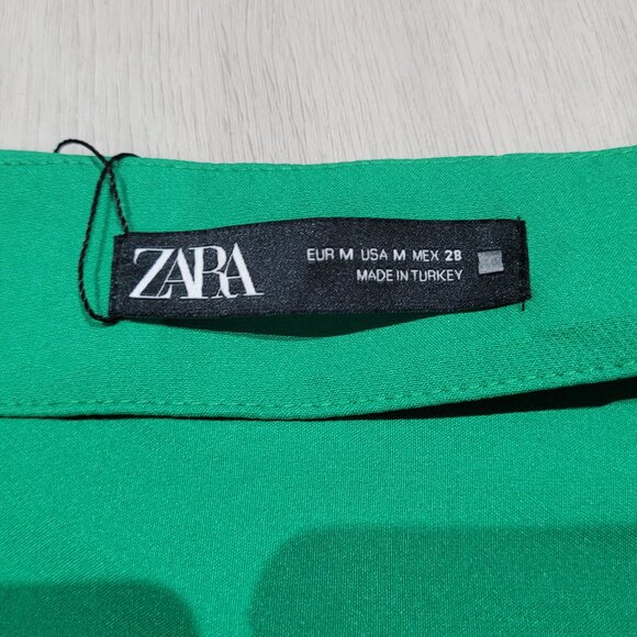 Zara Mini Skort Ruffle Hem and Bow Size Medium Green NEW Colorful Playful Girly - Picture 9 of 10